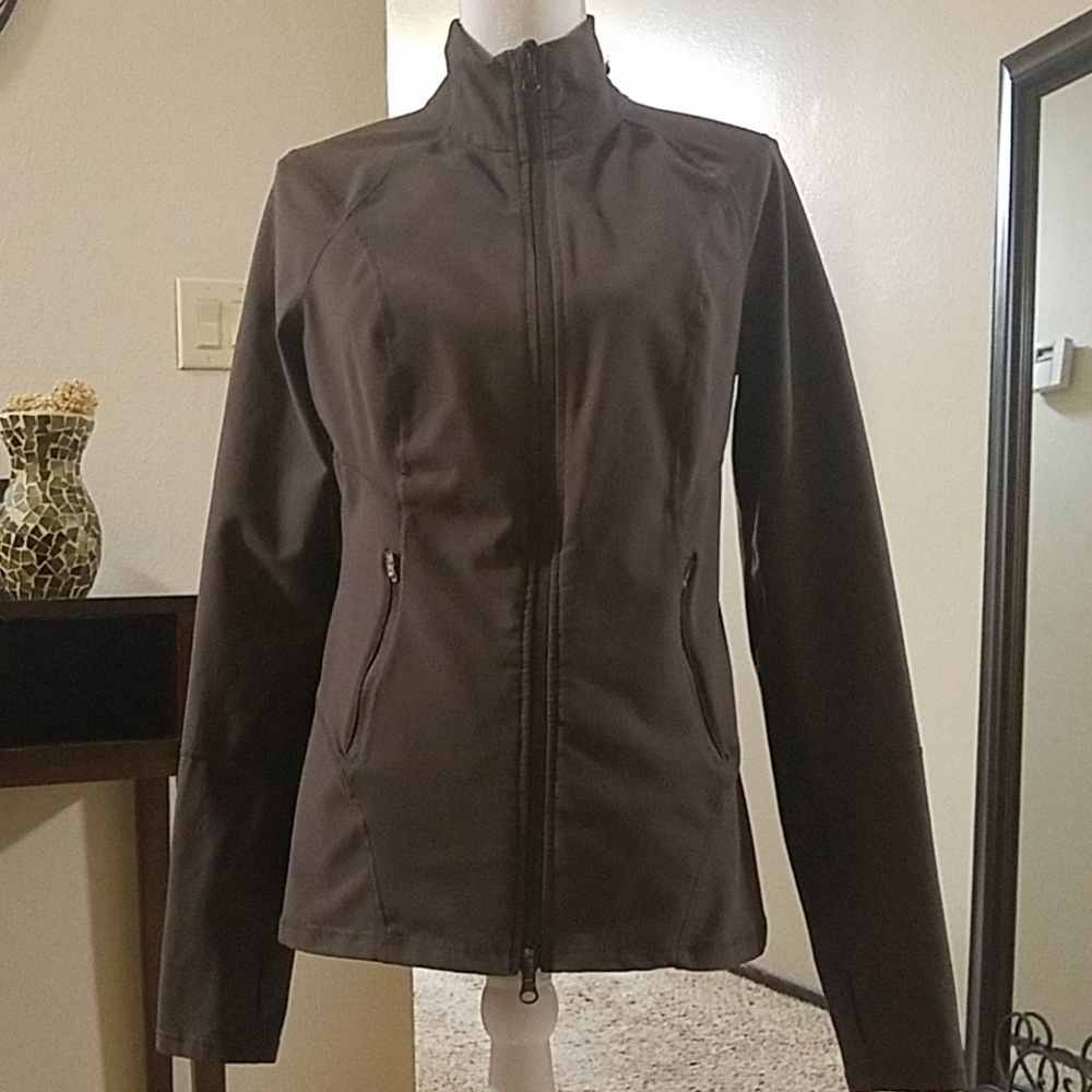 ZELLA ~ Athletic zip up